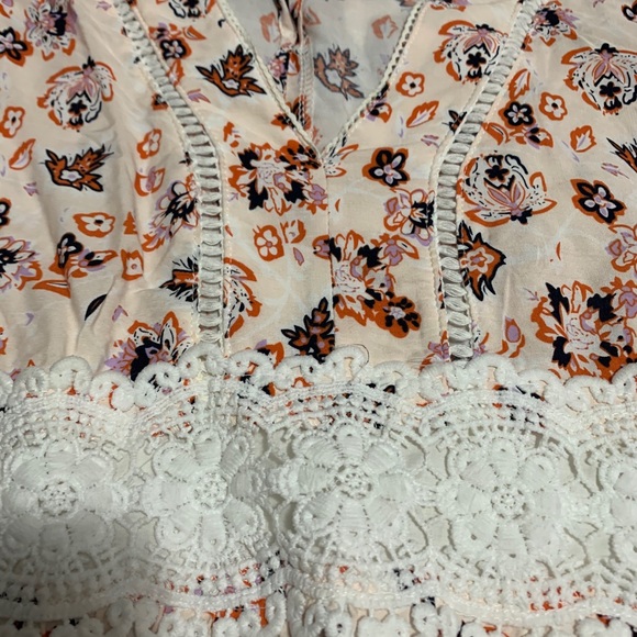 Suzanne Betro bell sleeve top - Picture 3 of 4